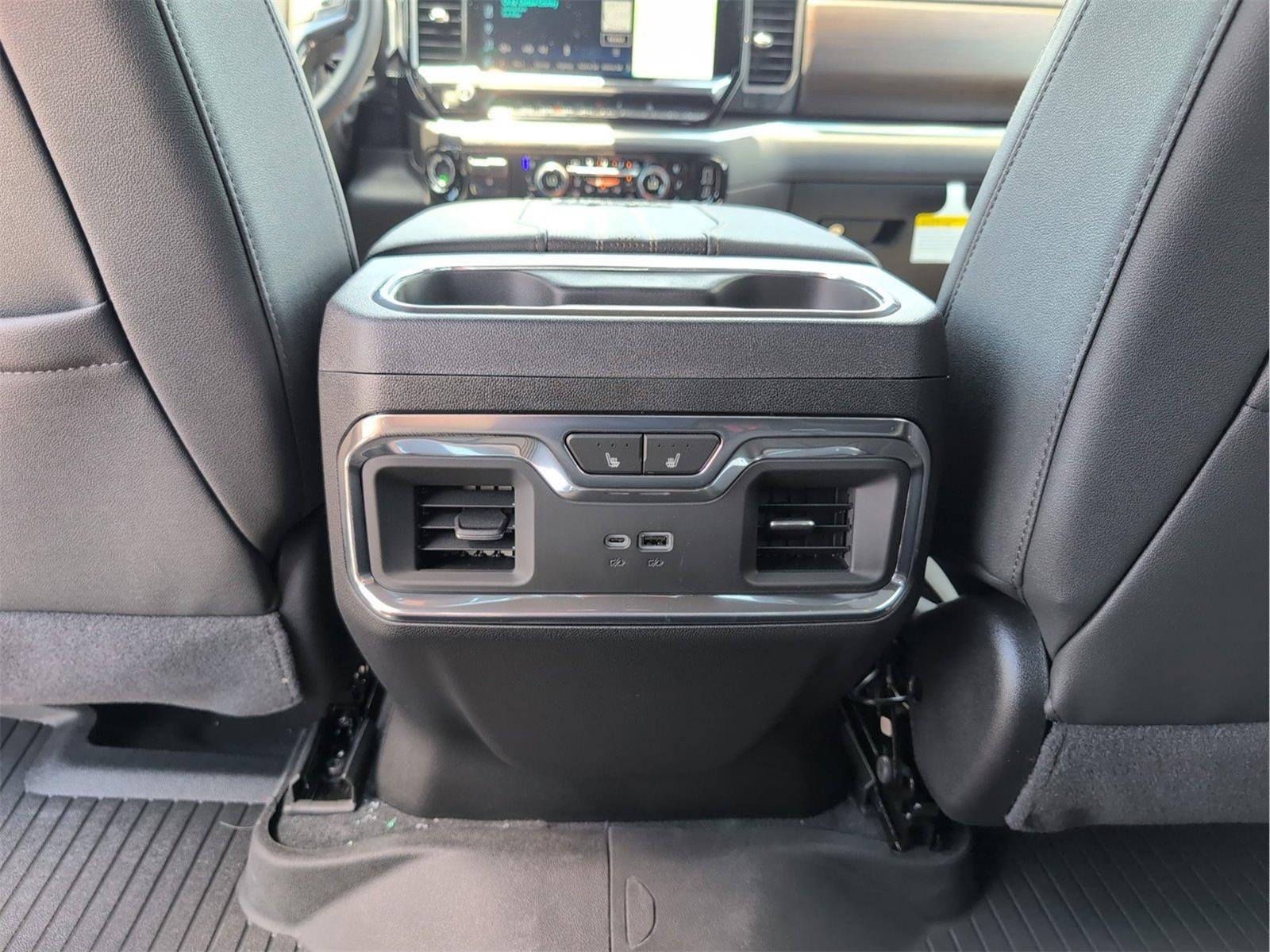 New 2026 Polar White Tricoat Chevrolet High Country image 34