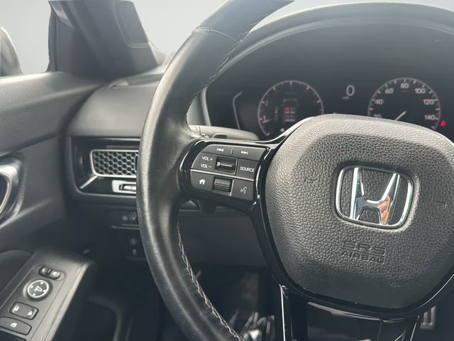 Used 2022  Honda Sport image 16