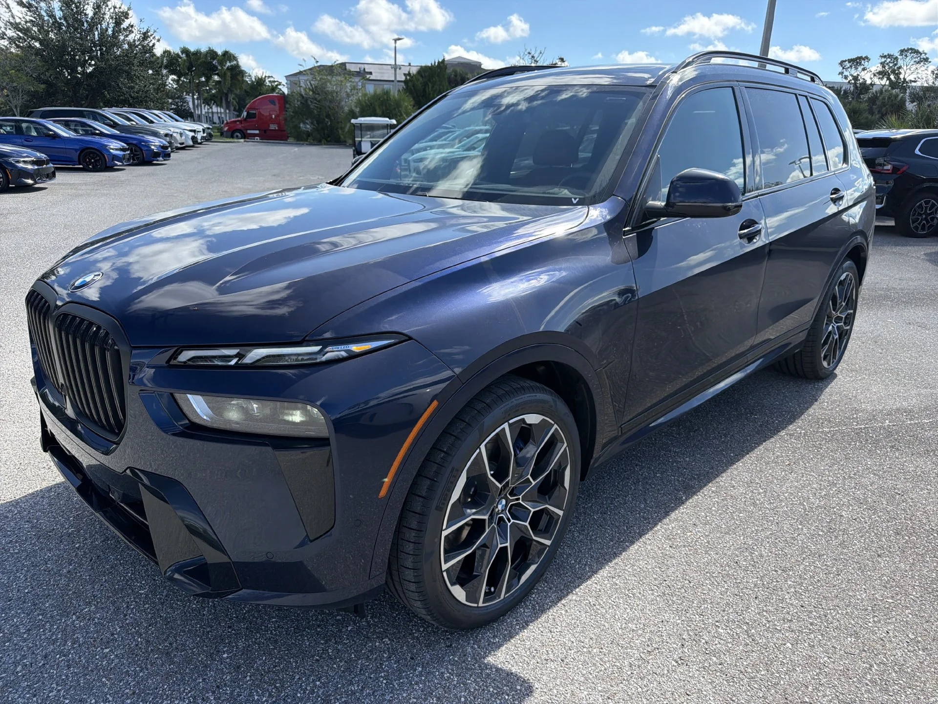 New 2027 Tanzanite Blue II Metallic BMW xDrive40i image 8