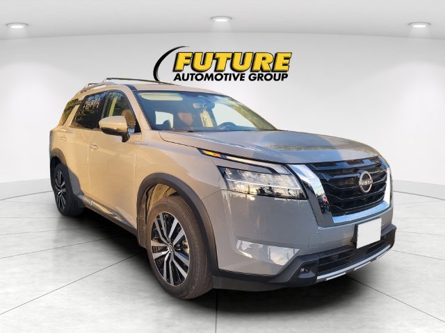 Used 2024 Gray Nissan Platinum image 1
