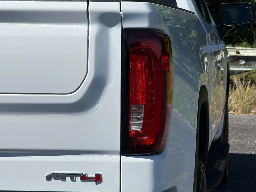 2026 GMC Sierra 1500 AT4 - Photo 9