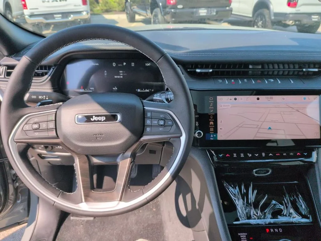 New 2027 Gray Jeep Limited image 27