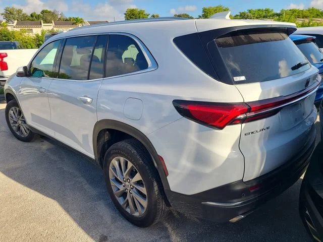 Used 2025 Summit White Buick Preferred image 2