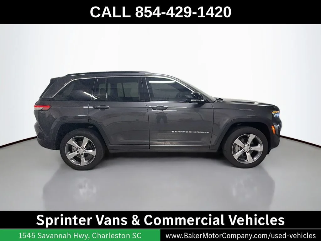 Used 2025 Gray Metallic Jeep Limited image 8
