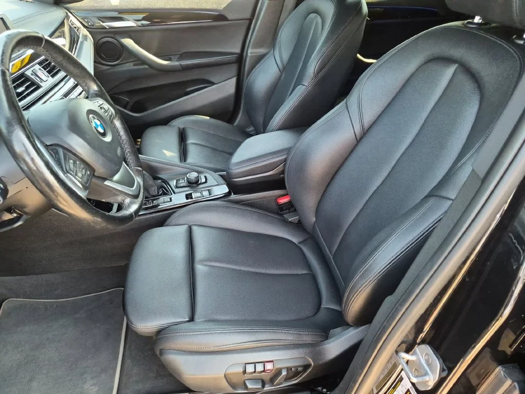 Used 2018 Black BMW sDrive28i image 15