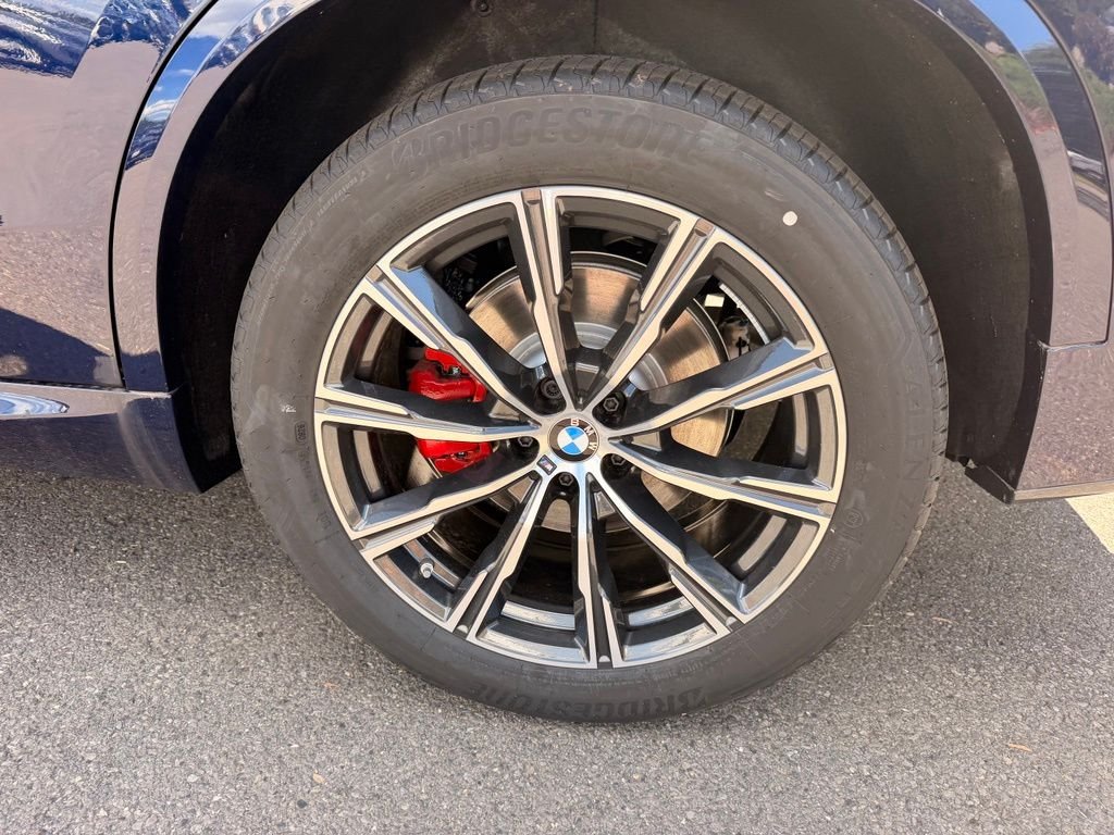 New 2026 Tanzanite Blue II Metallic BMW xDrive40i image 5