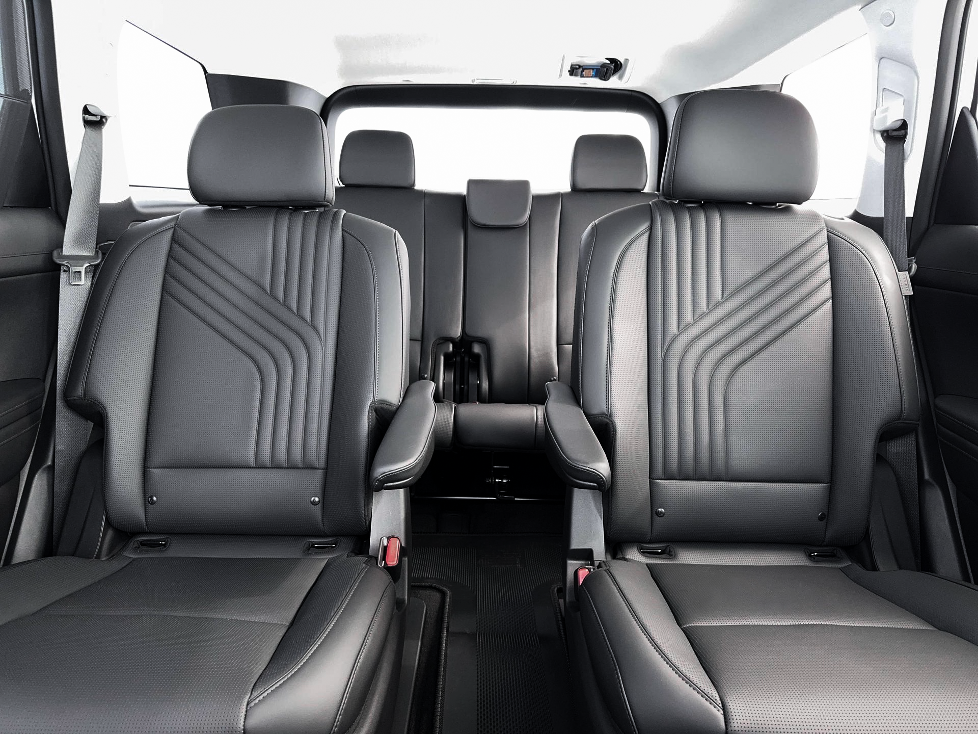 New 2026 Ecotronic Gray Pearl Hyundai SEL Premium FWD image 16