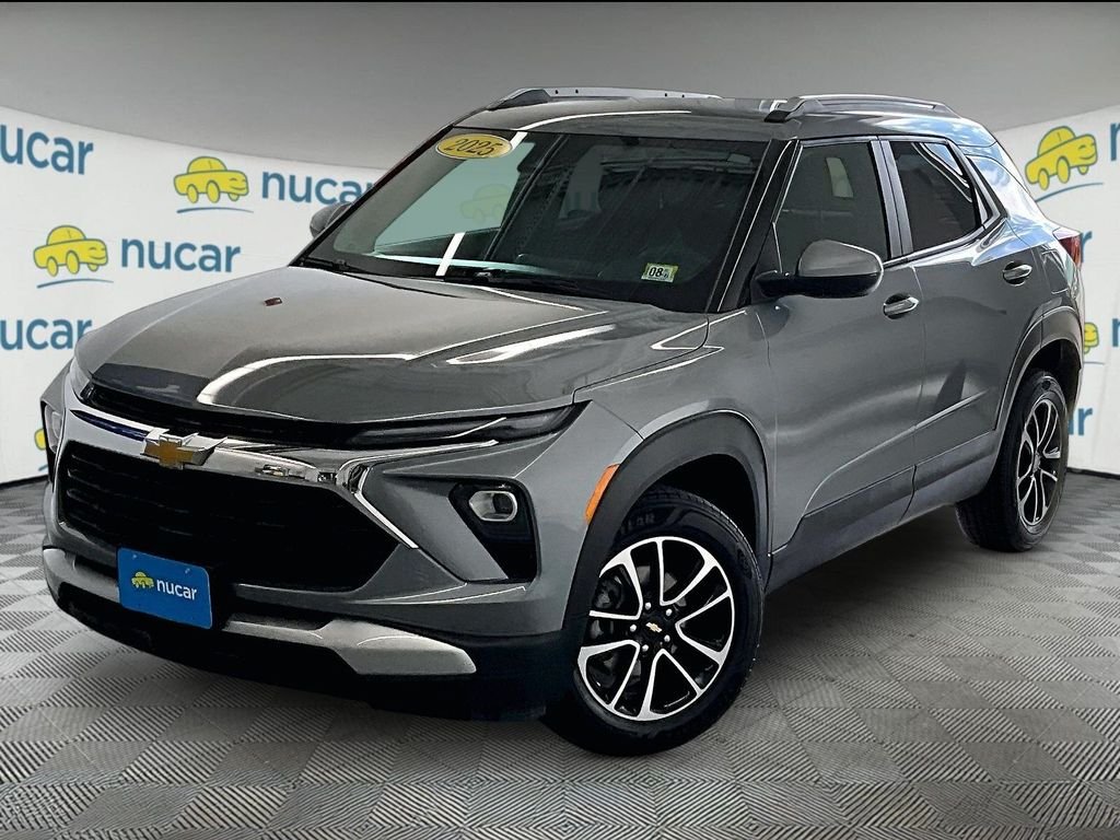 Used 2025 Sterling Gray Metallic Chevrolet LT image 3