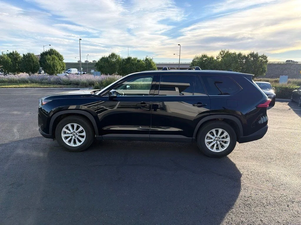 Used 2024 Black Toyota XLE image 2