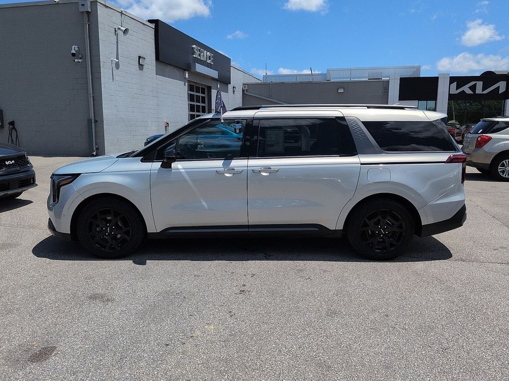 Certified Used 2025 White Kia SX Prestige image 4