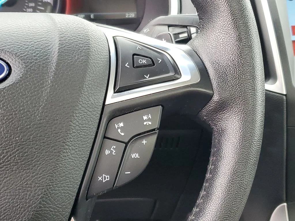 Certified Used 2018 White Gold Metallic Ford SEL image 13