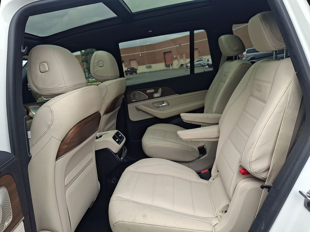 Certified Used 2024 MANUFAKTUR Moonlight White Metallic Mercedes-Benz GLS 450 image 10