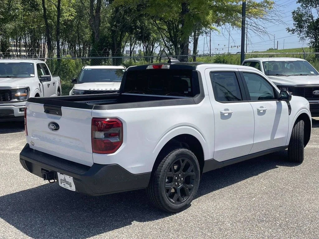 New 2026 Oxford White Ford Lariat image 3