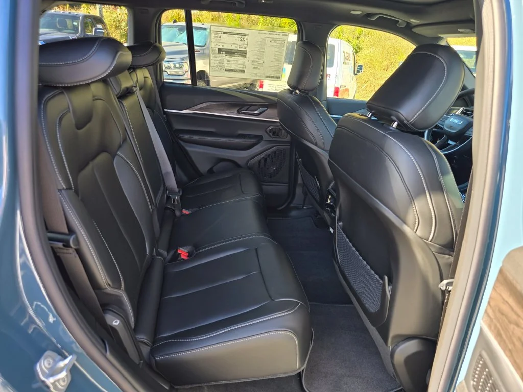 New 2027 Blue Jeep Limited image 25