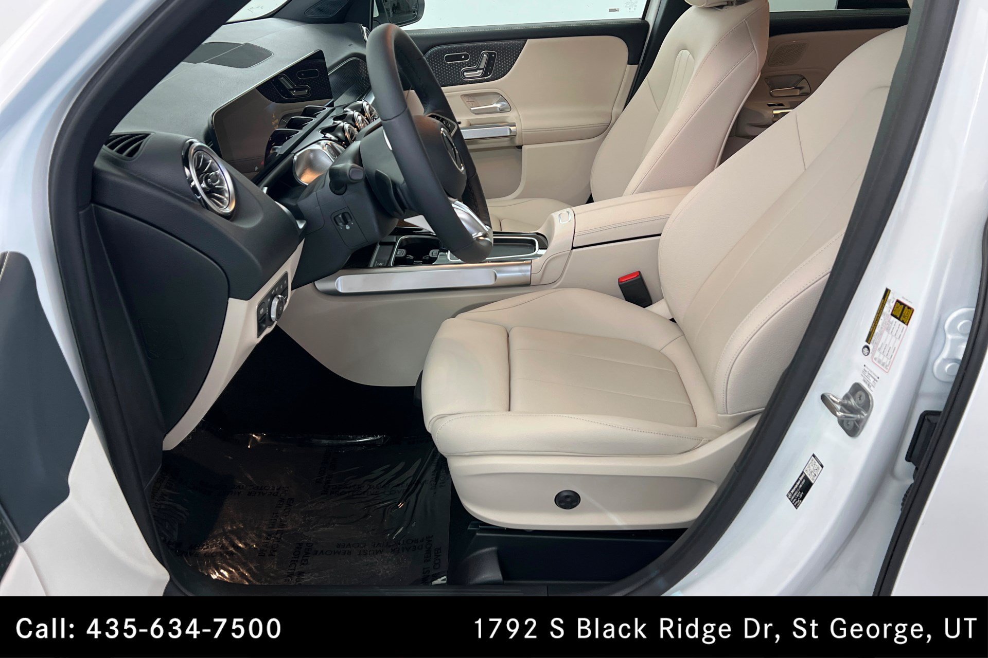 Certified Used 2026 Polar White Mercedes-Benz GLB 250 image 18