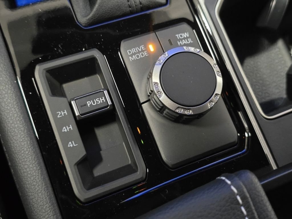 2026 Toyota Tundra Limited - Photo 7