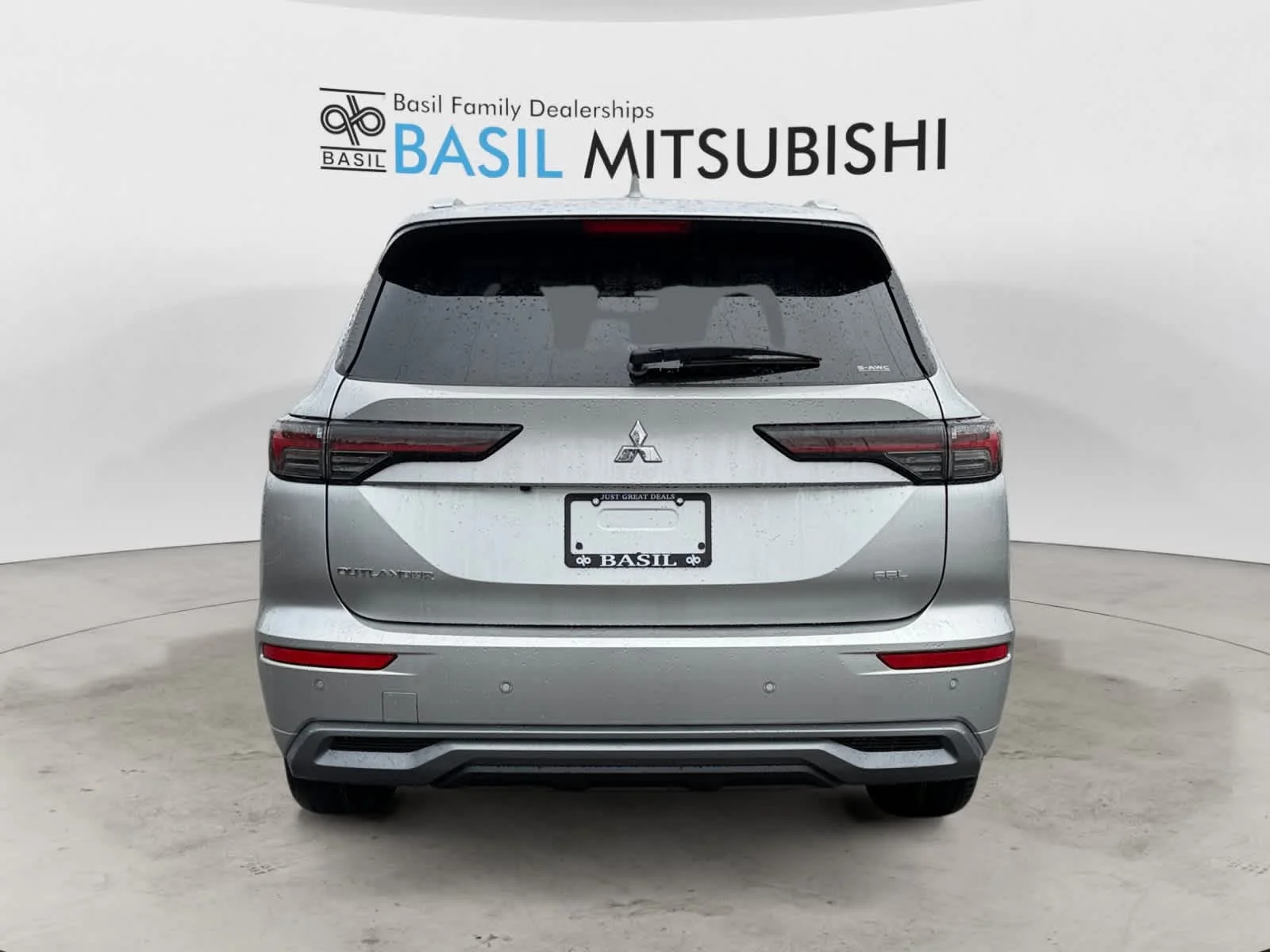 New 2026 Alloy Silver Metallic Mitsubishi SEL image 4