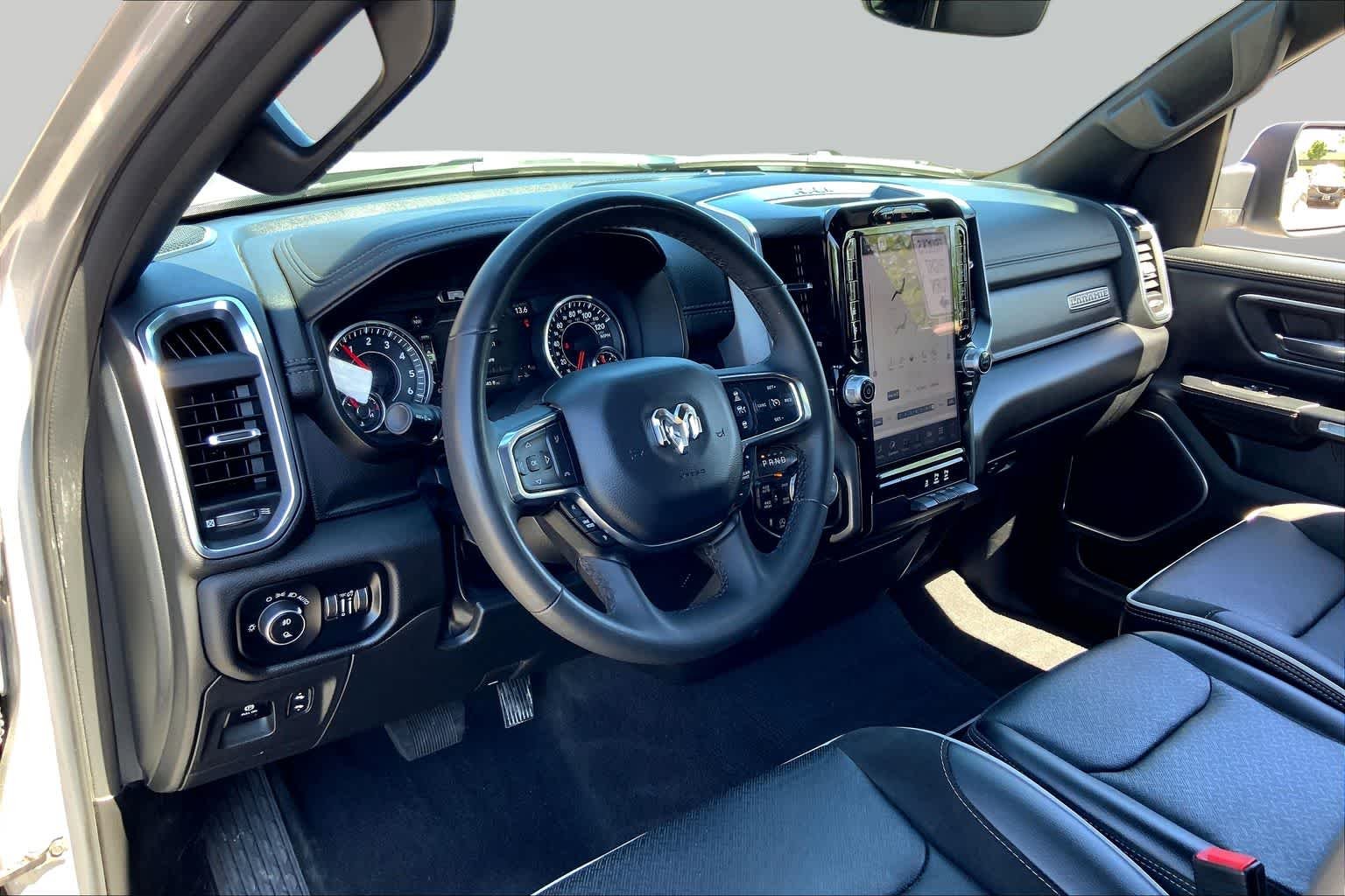 Used 2025 Billet Silver Metallic Clearcoat Ram Laramie image 17