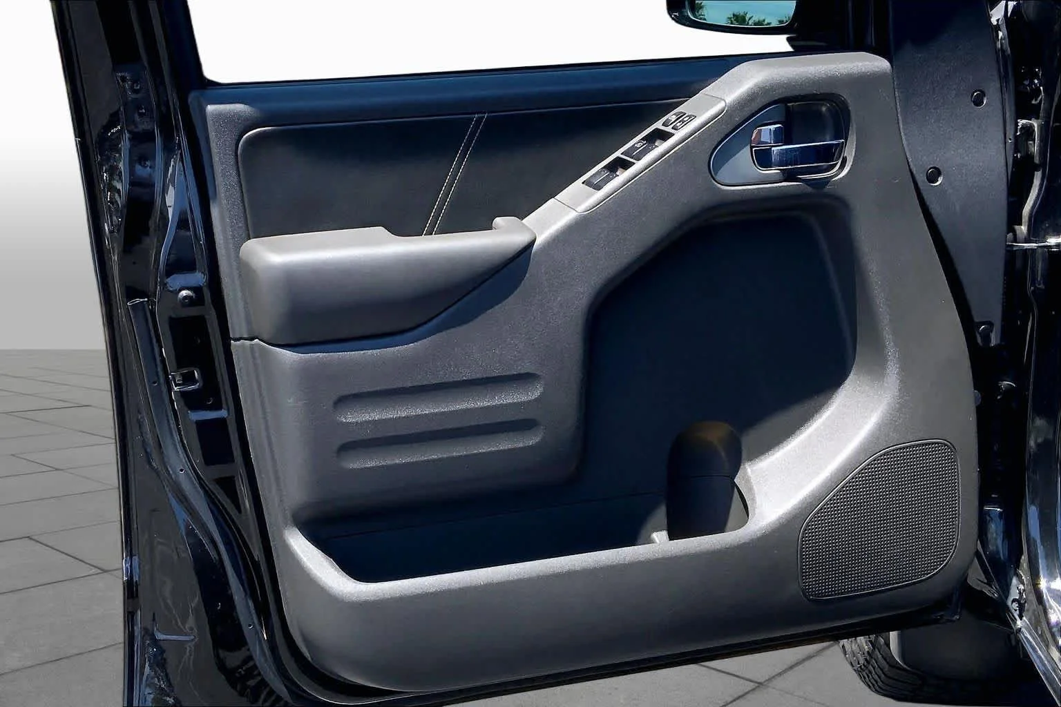 Used 2018 Magnetic Black Nissan PRO-4X image 21