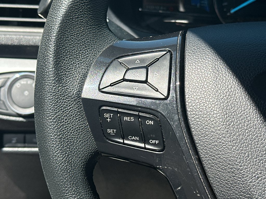 Used 2018 White Platinum Metallic Tri-Coat Ford XLT image 16