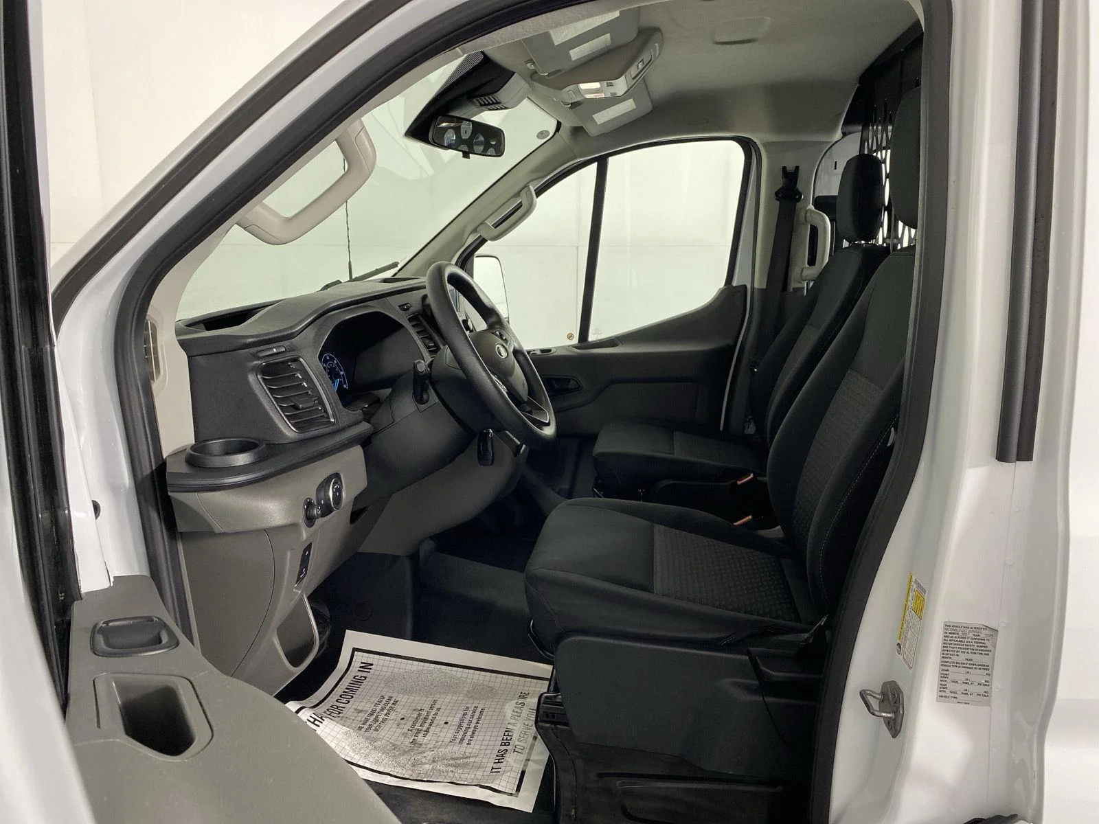 Used 2025 Oxford White Ford Base image 5