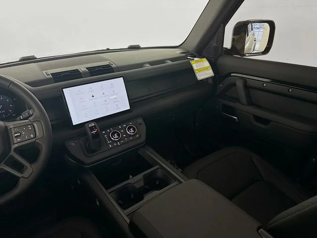 Used 2025 Black Land Rover S image 26