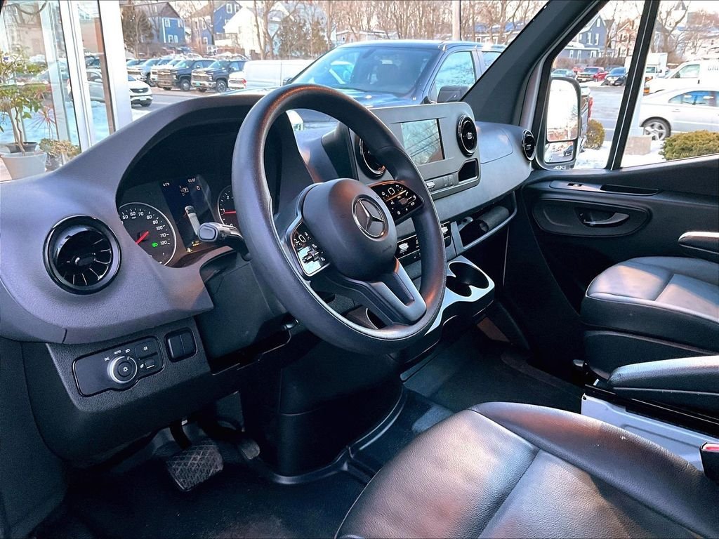 Used 2024 White Mercedes-Benz Crew 170 WB image 8