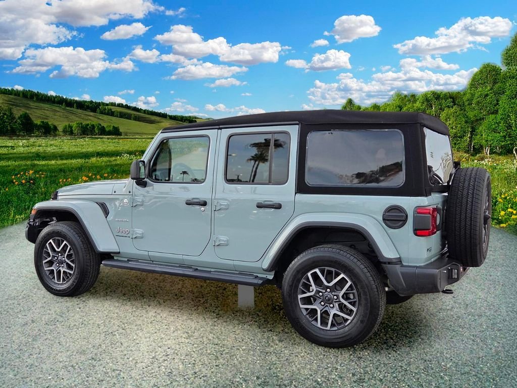 Used 2024 Gray Jeep Sahara image 4