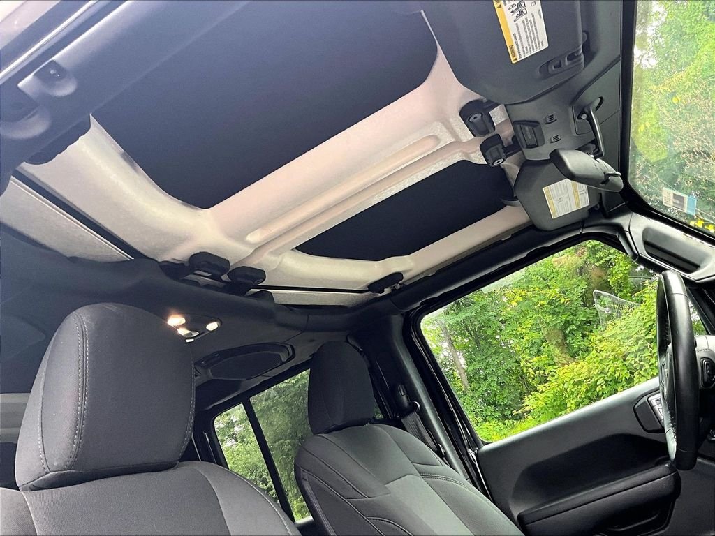 Used 2022 Black Clearcoat Jeep Unlimited Sport Altitude image 22