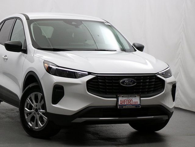 New 2026 Oxford White Ford Active® image 2