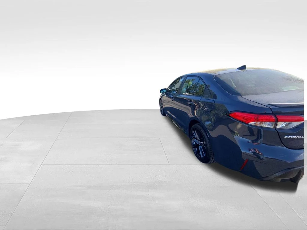 Used 2023 UNDERGROUND Toyota SE image 13