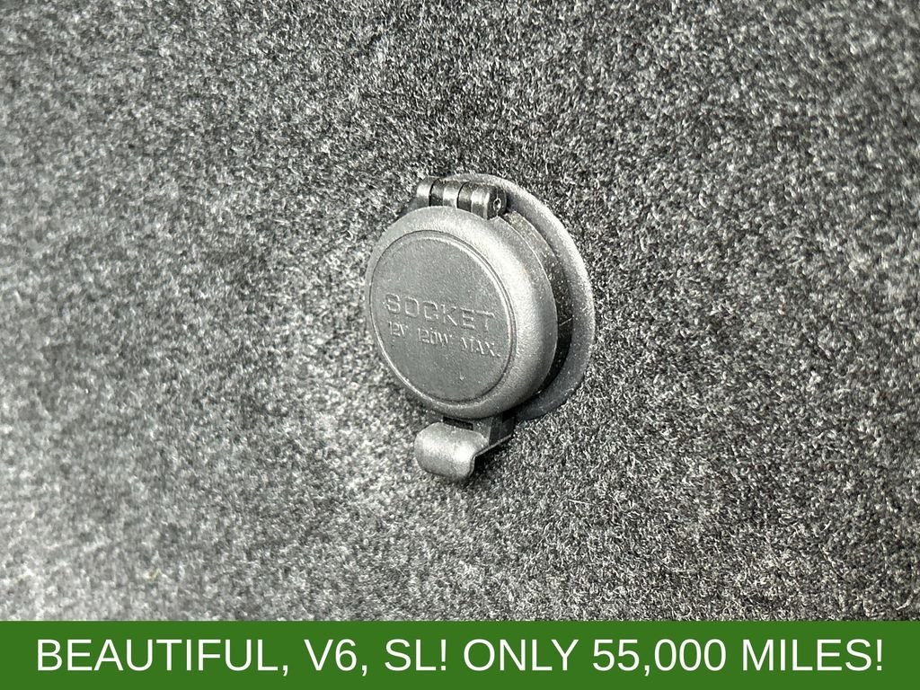 Used 2020 Blue Nissan SL image 13