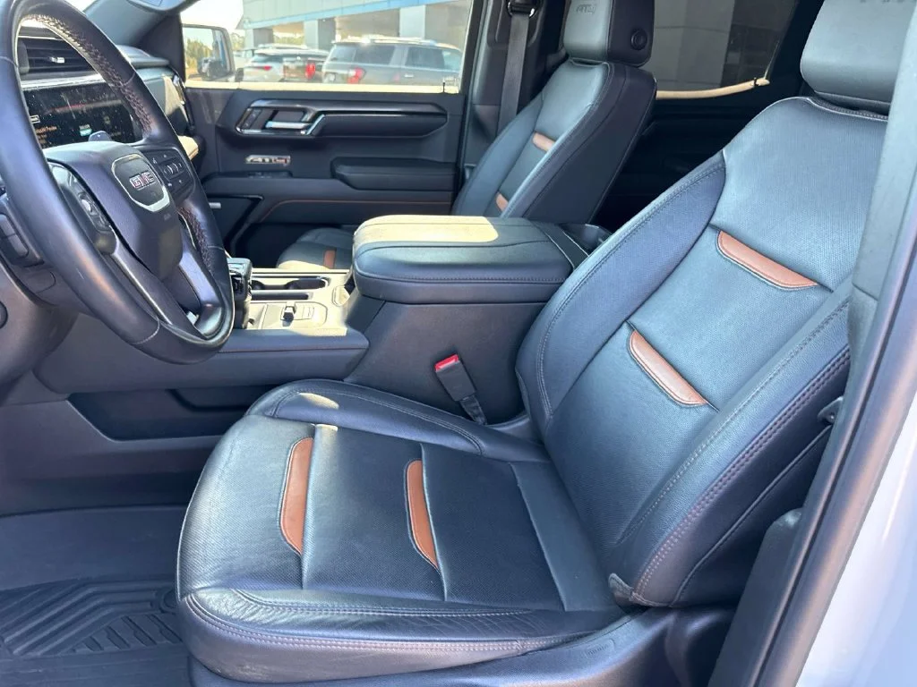 Used 2024 White GMC AT4 image 24