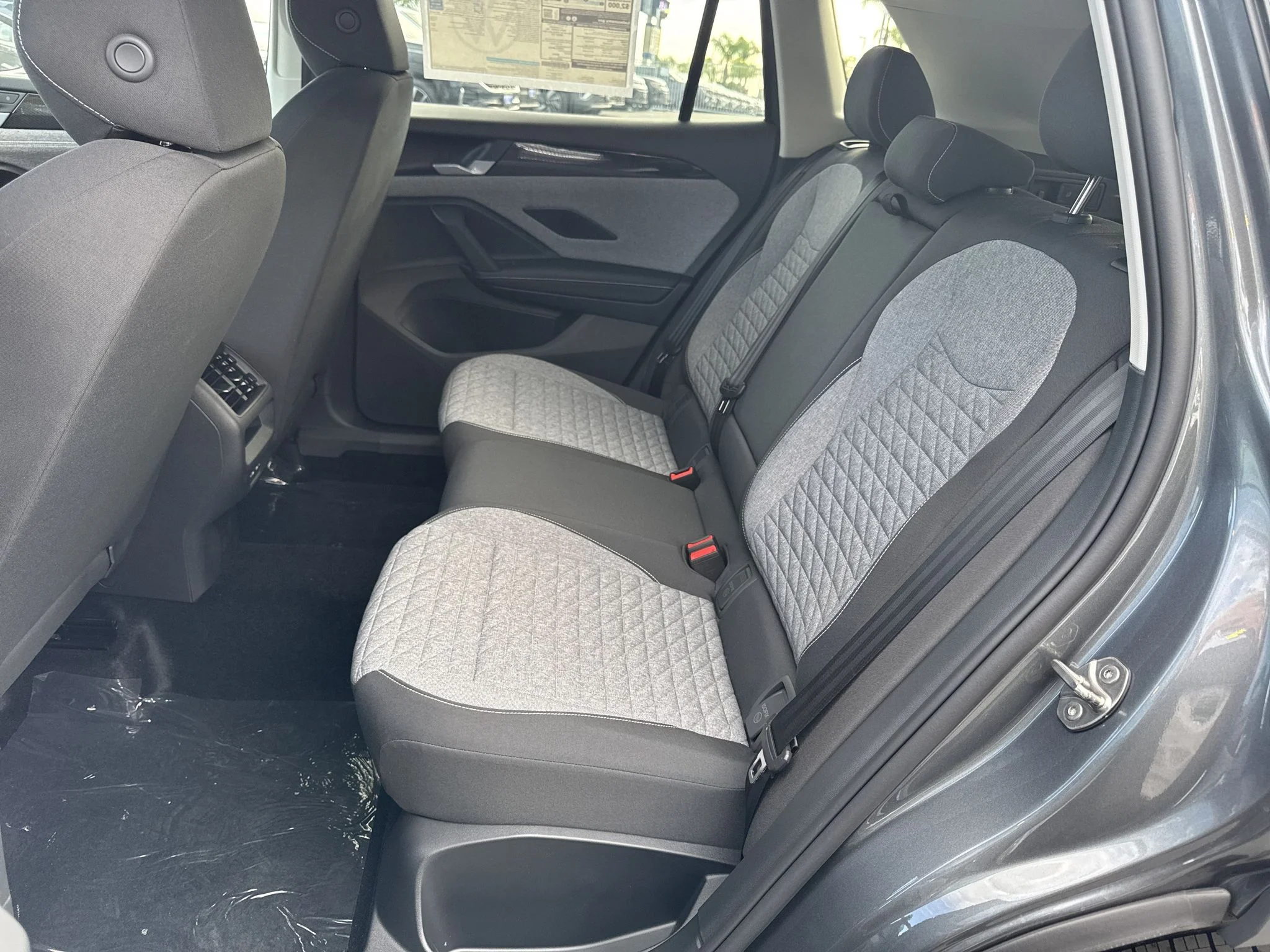 New 2026 Platinum Gray Metallic Volkswagen S image 32