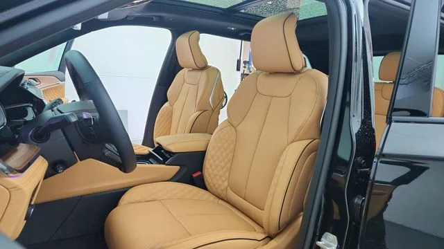 New 2026 Diamond Black Crystal Pearl-Coat Exterior Paint Jeep Summit image 18