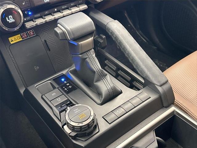 Certified Used 2025 BLACK Toyota  image 28