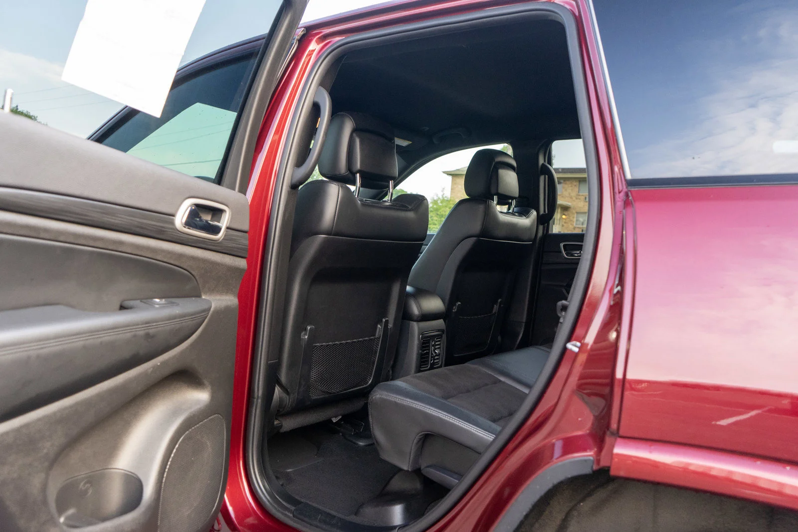 Used 2020 Velvet Red Pearlcoat Jeep Altitude image 27
