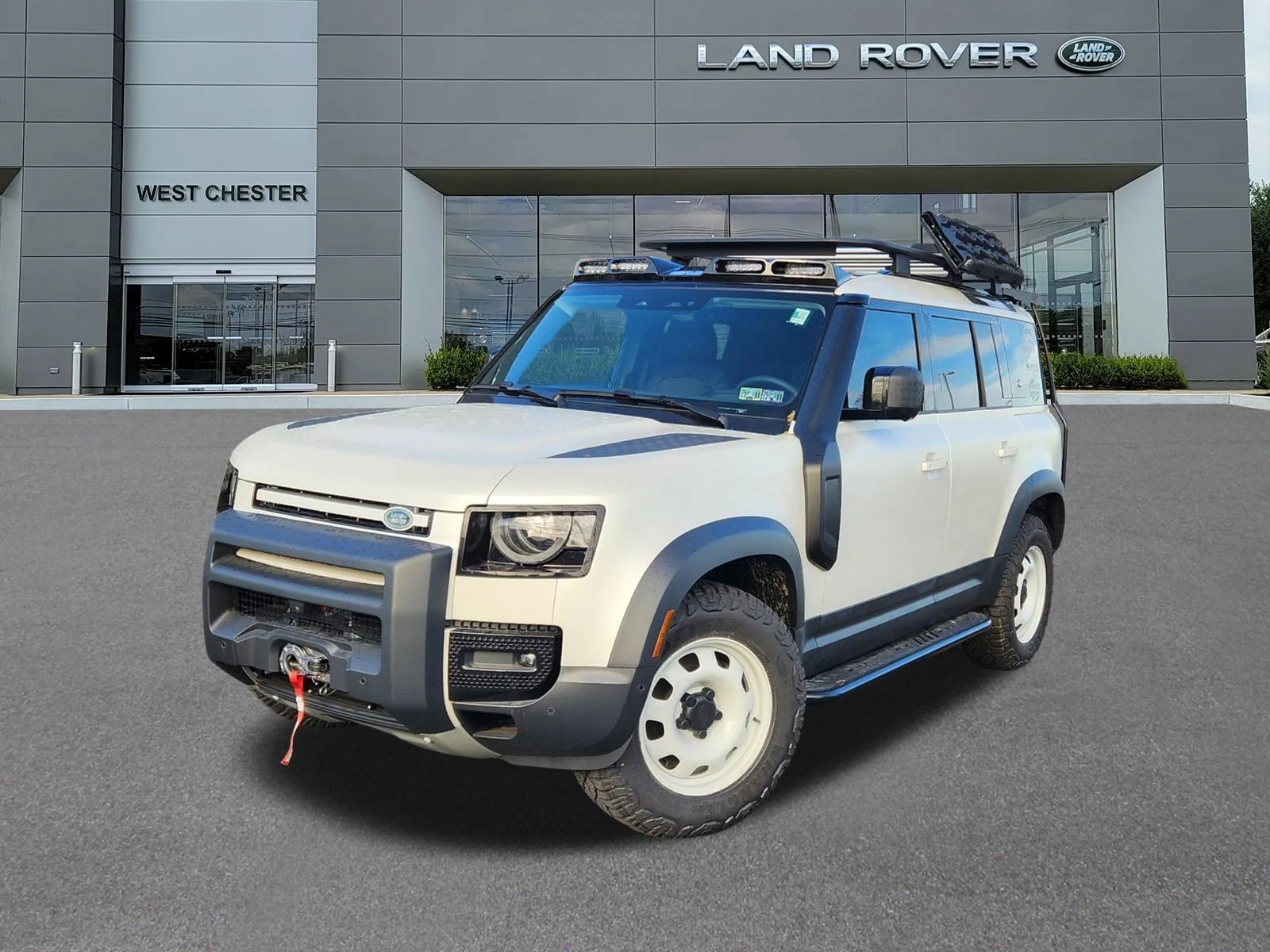 2024 Land Rover Defender 110 S P300's photo