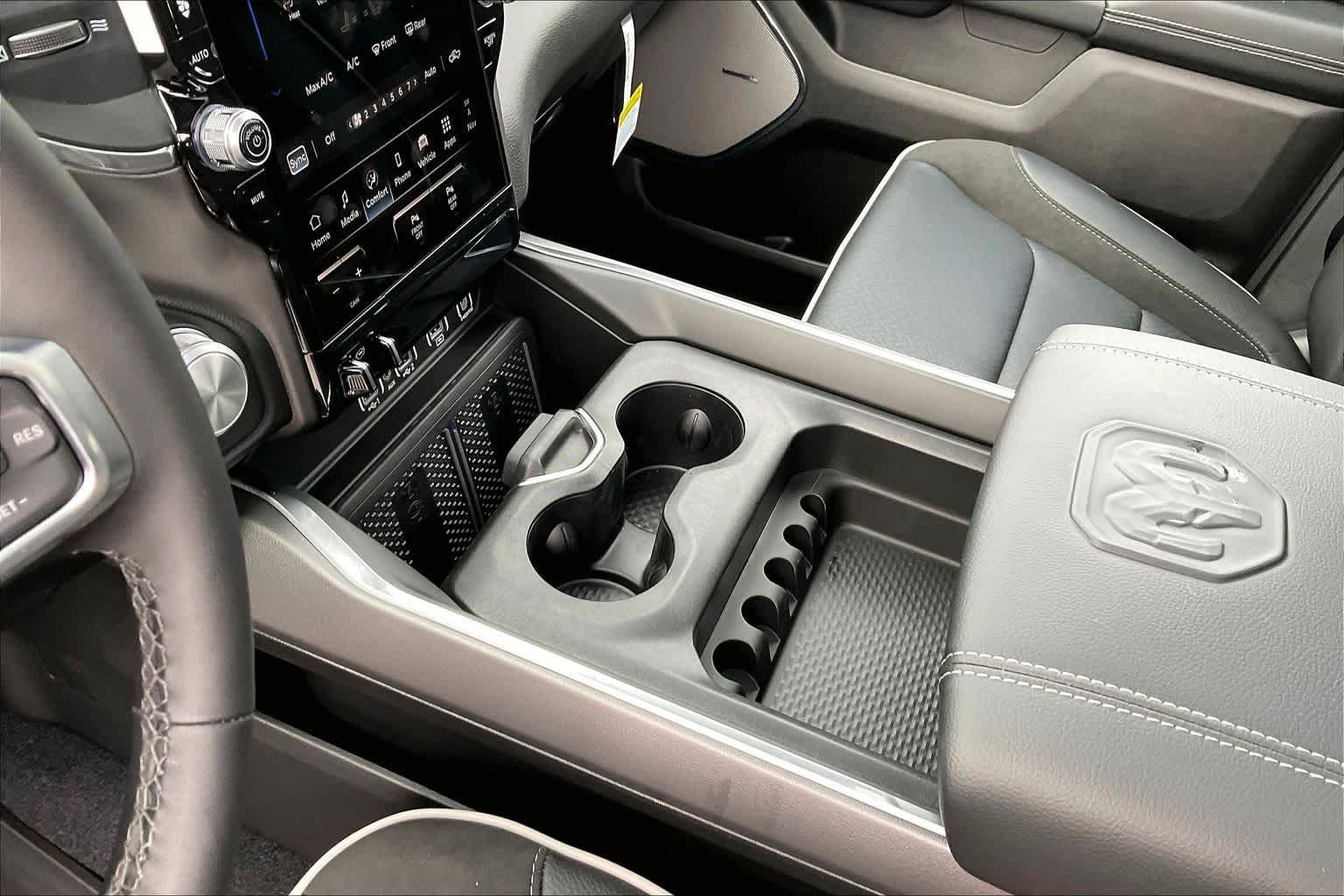 New 2026 Bright White Clear-Coat Exterior Paint RAM Laramie image 7