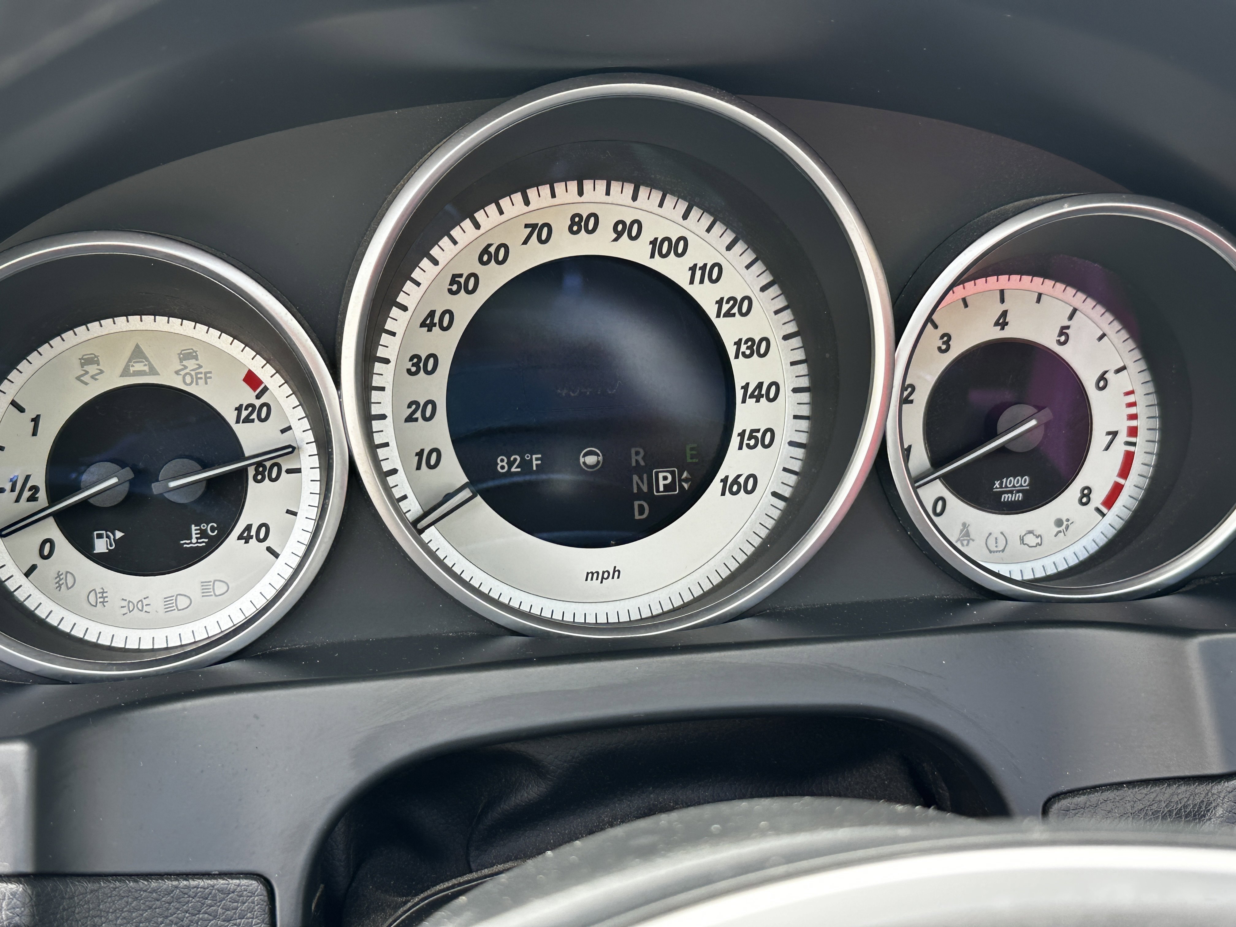 Used 2017 Gray Mercedes-Benz E 400 image 27