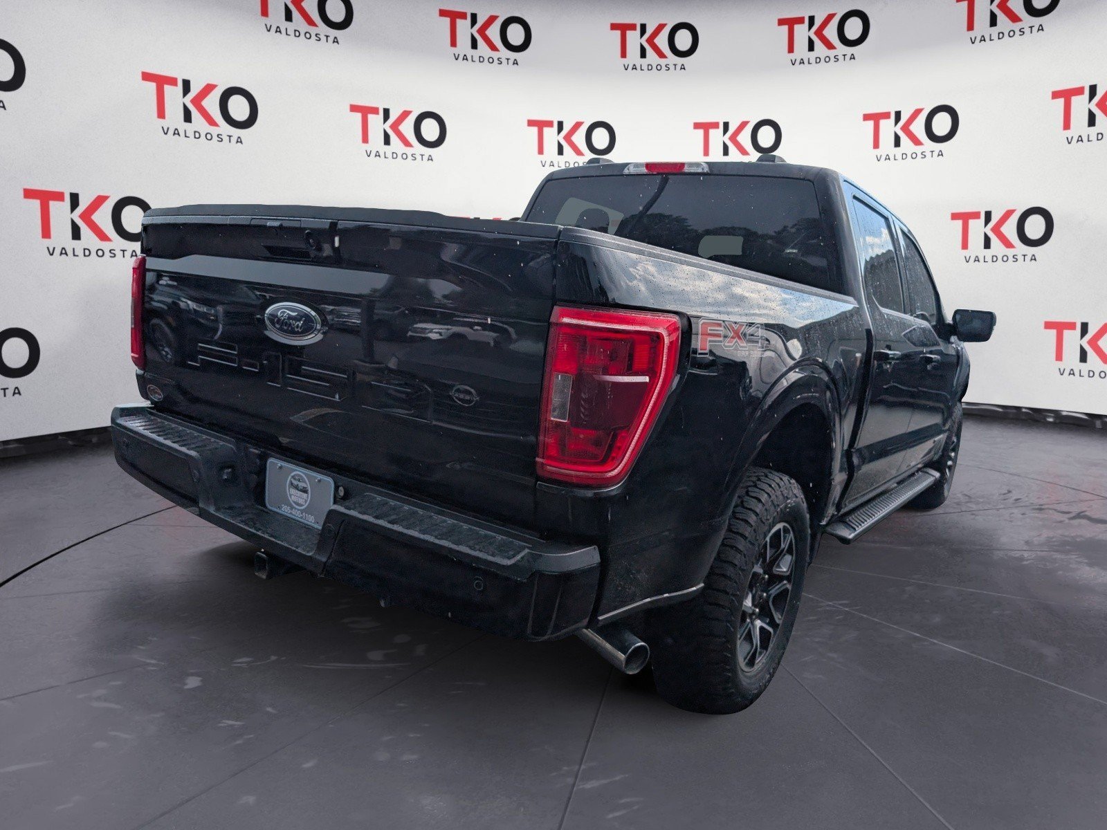 Used 2021  Ford XLT image 2