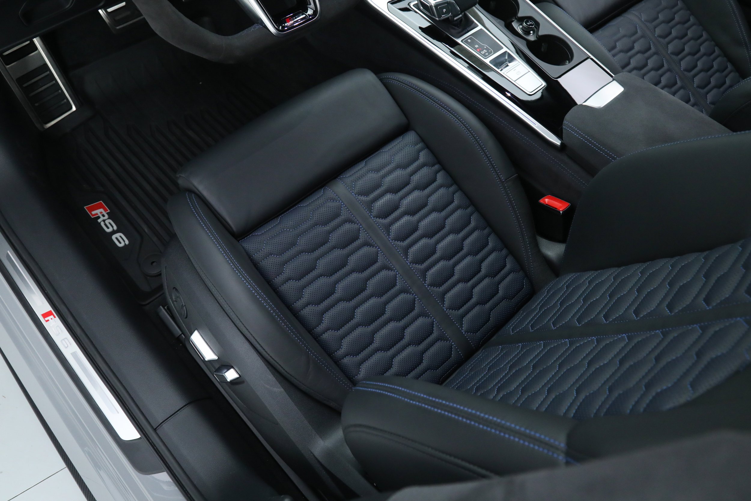 Used 2025 Gray Audi 4.0T image 26