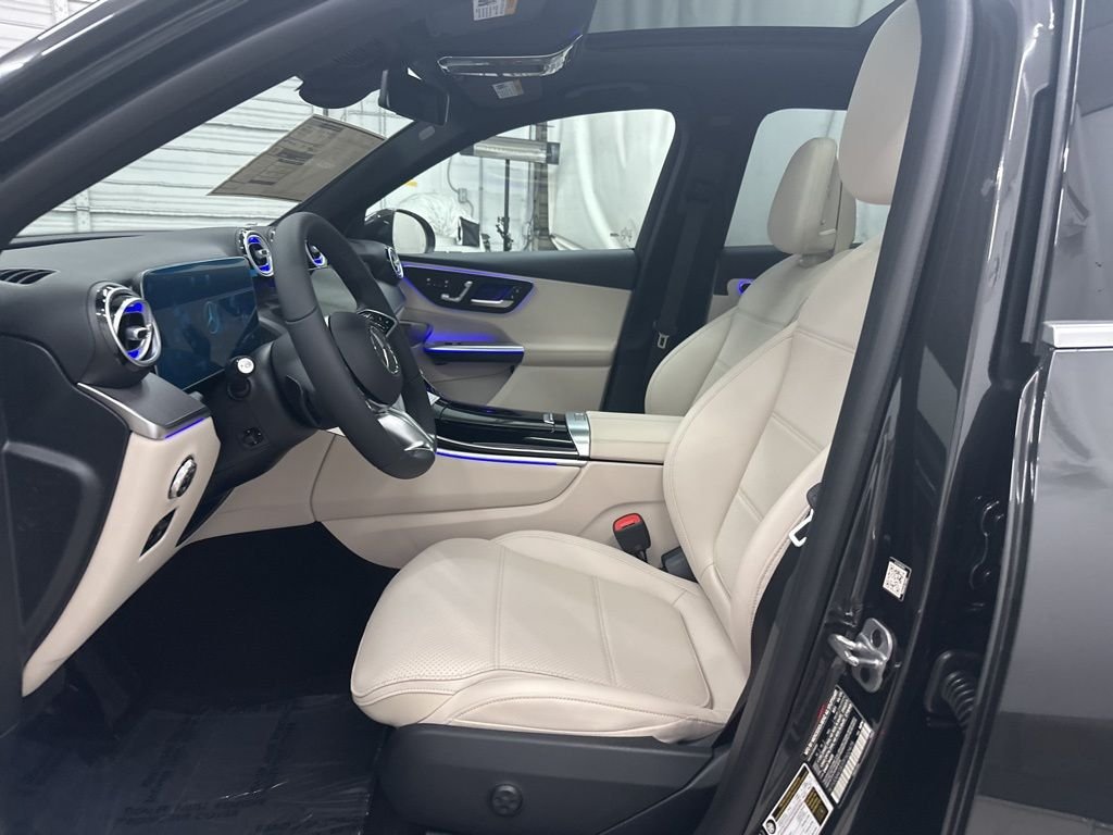 Used 2026 Gray Mercedes-Benz GLC 300 image 19