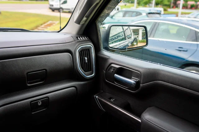 Used 2021 Northsky Blue Metallic Chevrolet LTZ image 28