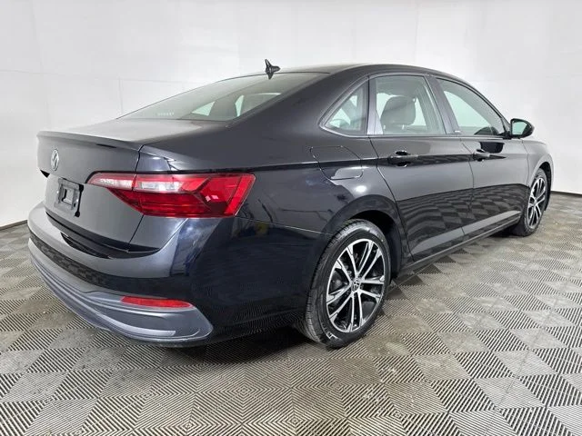 Used 2023 Deep Black Volkswagen 1.5T Sport image 3