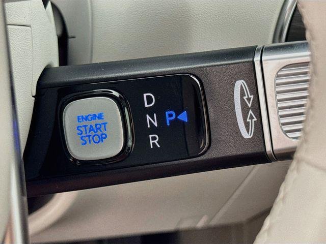New 2026 White Hyundai Blue SEL Premium 8P image 29