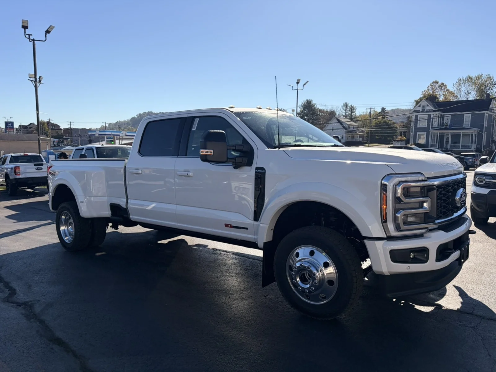 New 2027 Star White Metallic Tri-Coat Ford F-450® Platinum® image 11