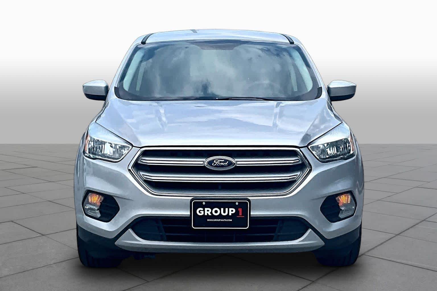Used 2017 Ingot Silver Metallic Ford SE image 4