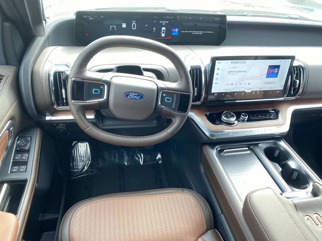 New 2026 Agate Black Metallic Ford King Ranch® image 11