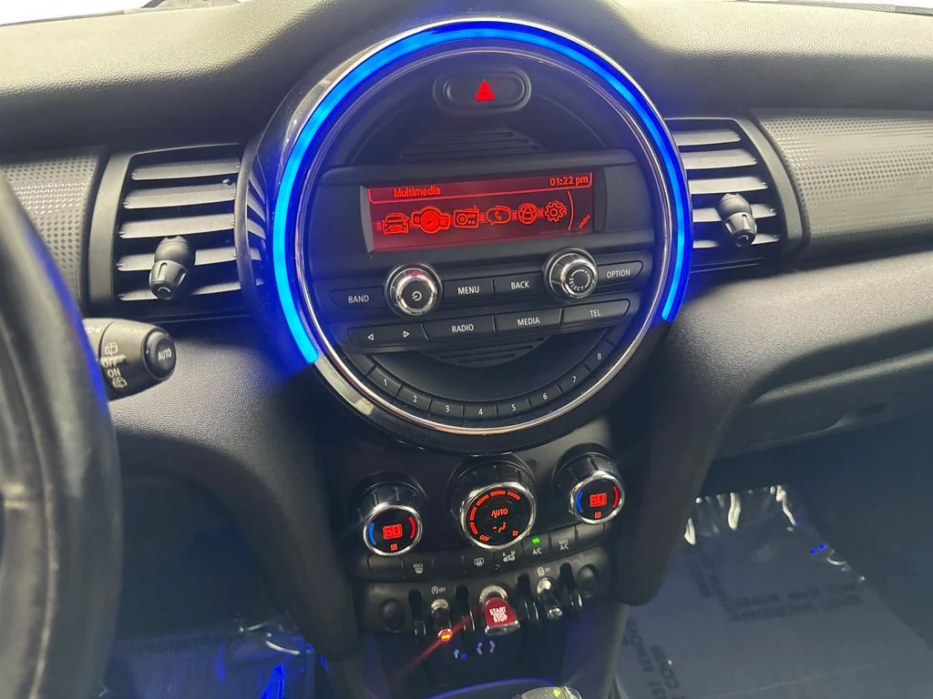 Used 2016 White MINI Base image 56